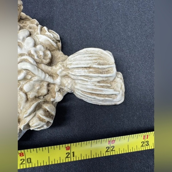 SET of 2 Vintage Set Renaissance Ornate Sculptured Wall Plaques/ Sconces - Picture 8 of 12